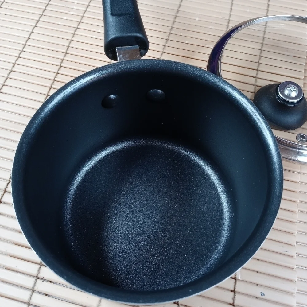 Tools of the Trade 1.5 Quart Black Enamel Pot w/ Lid non-stick coating HS10519